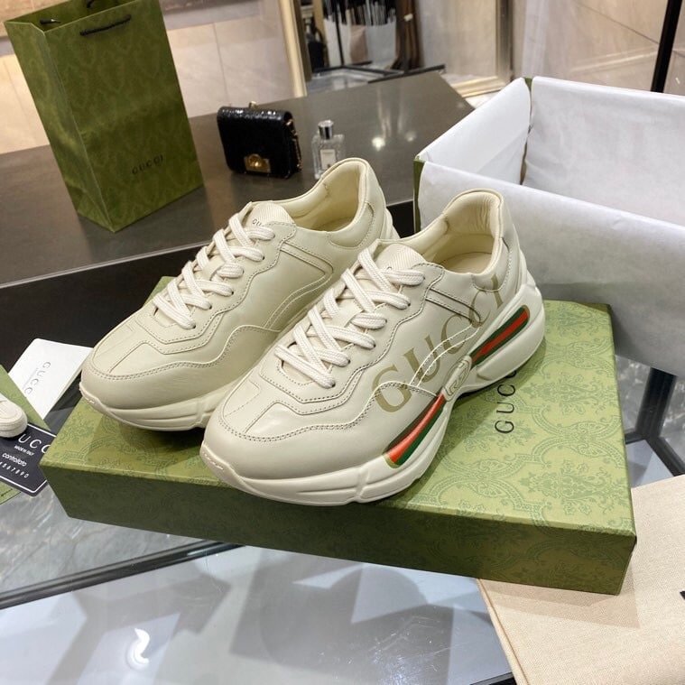 Gvc*1 Women Rhyton Gvc*1 Logo Leather Sneaker Beige 528892 Drw00 9522