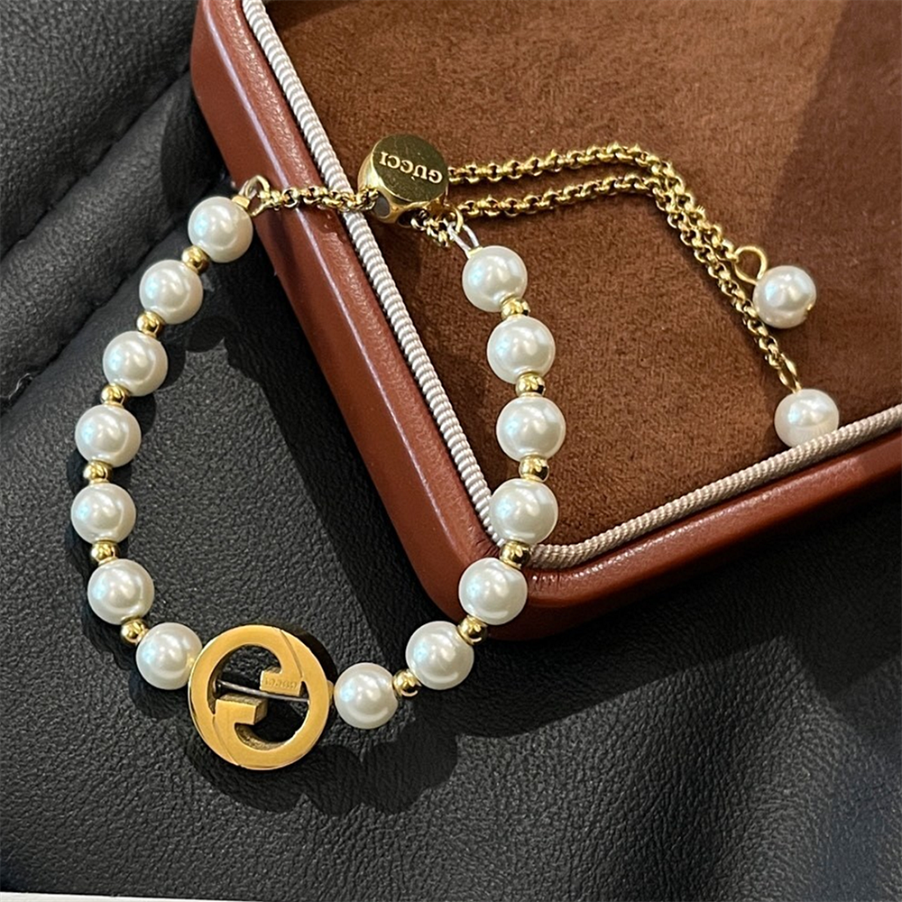 Gvc*1 Interlocking Pearl Bracelet Gold ‎839033 JCF27 8062