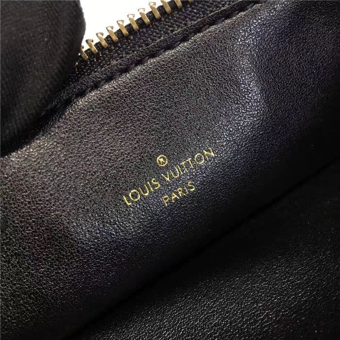 L0vis Vvtt0n Félicie Pochette Black 21Cm M82477