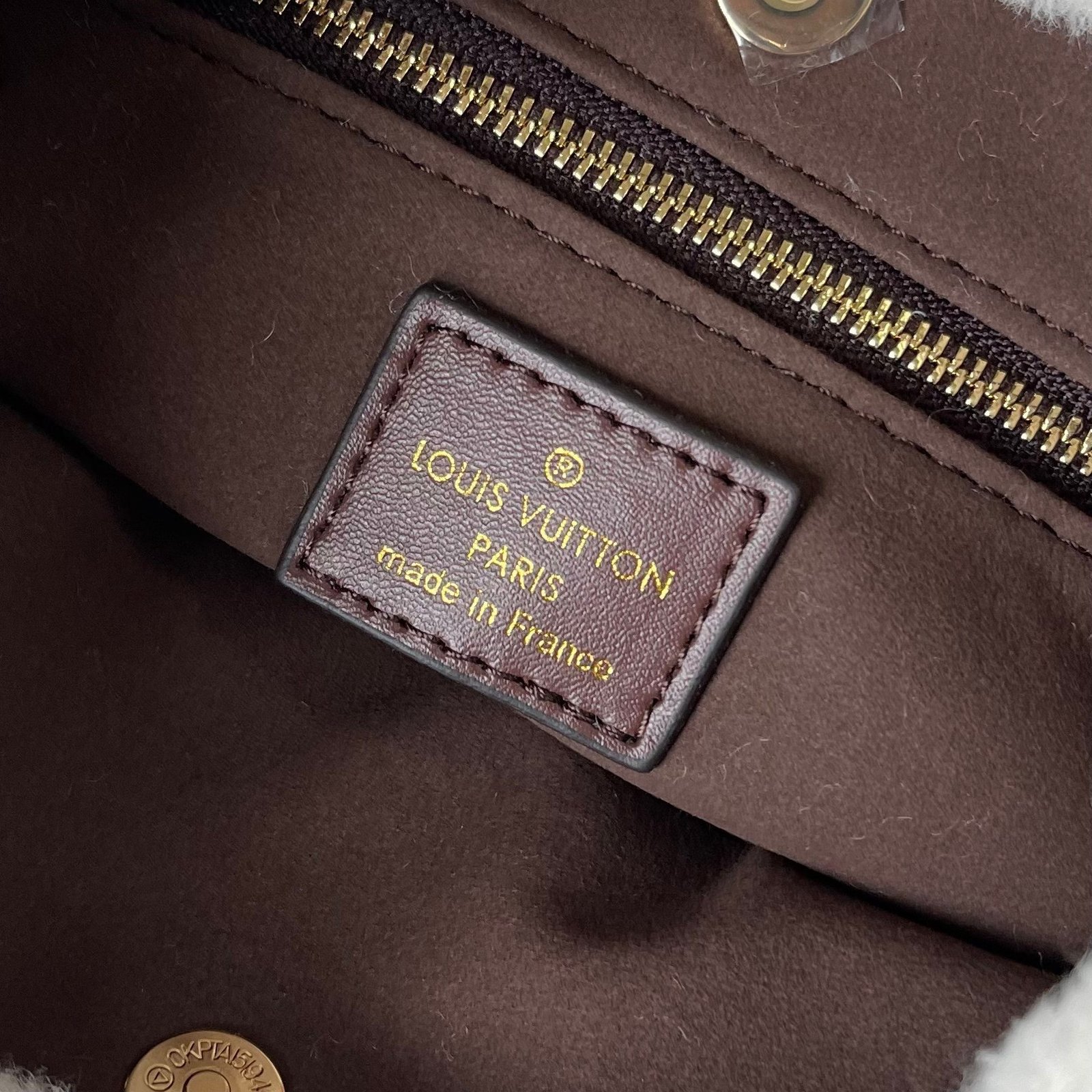 L0vis Vvtt0n Carryall BB Chocolate 26Cm