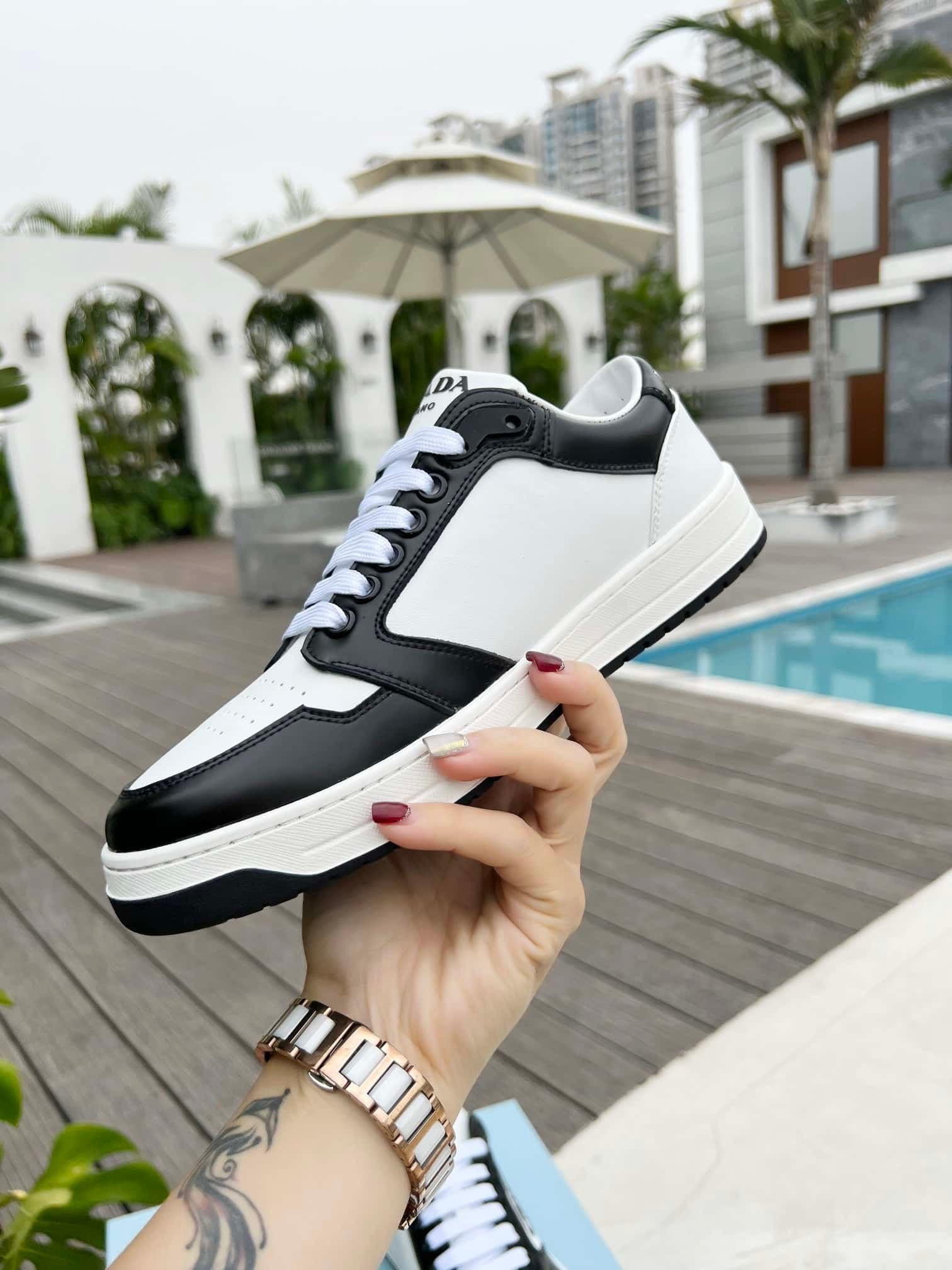 Pra*a District Leather Sneaker Black White 1E790M 3Lj6 F0964 F 030