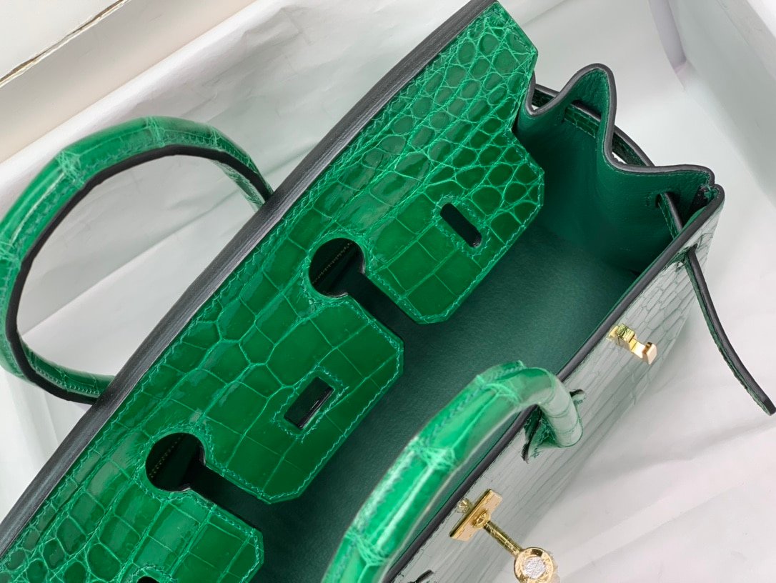 H**me5 Birkin 30 Crocodile Gold Toned Hardware Dark Green 30Cm
