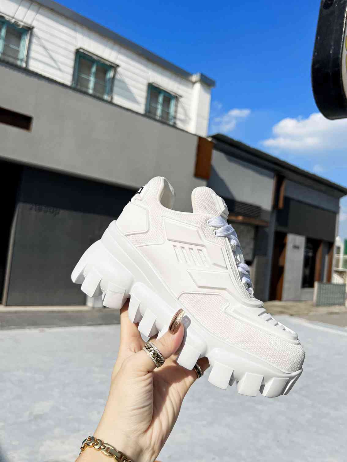 Pra*a Cloudbust Thunder Sneakers White 1E819L3Kr2F0009F050