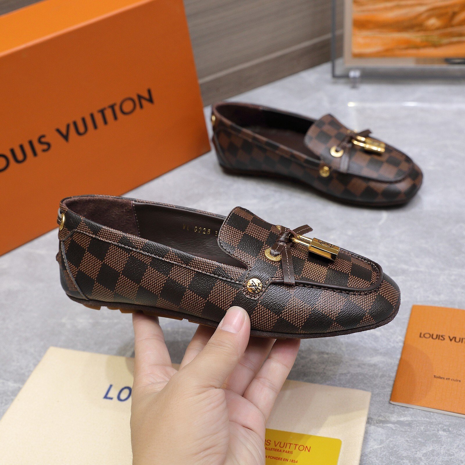 L0vis Vvtt0n Flore Car Shoe Ebene 1Aifef