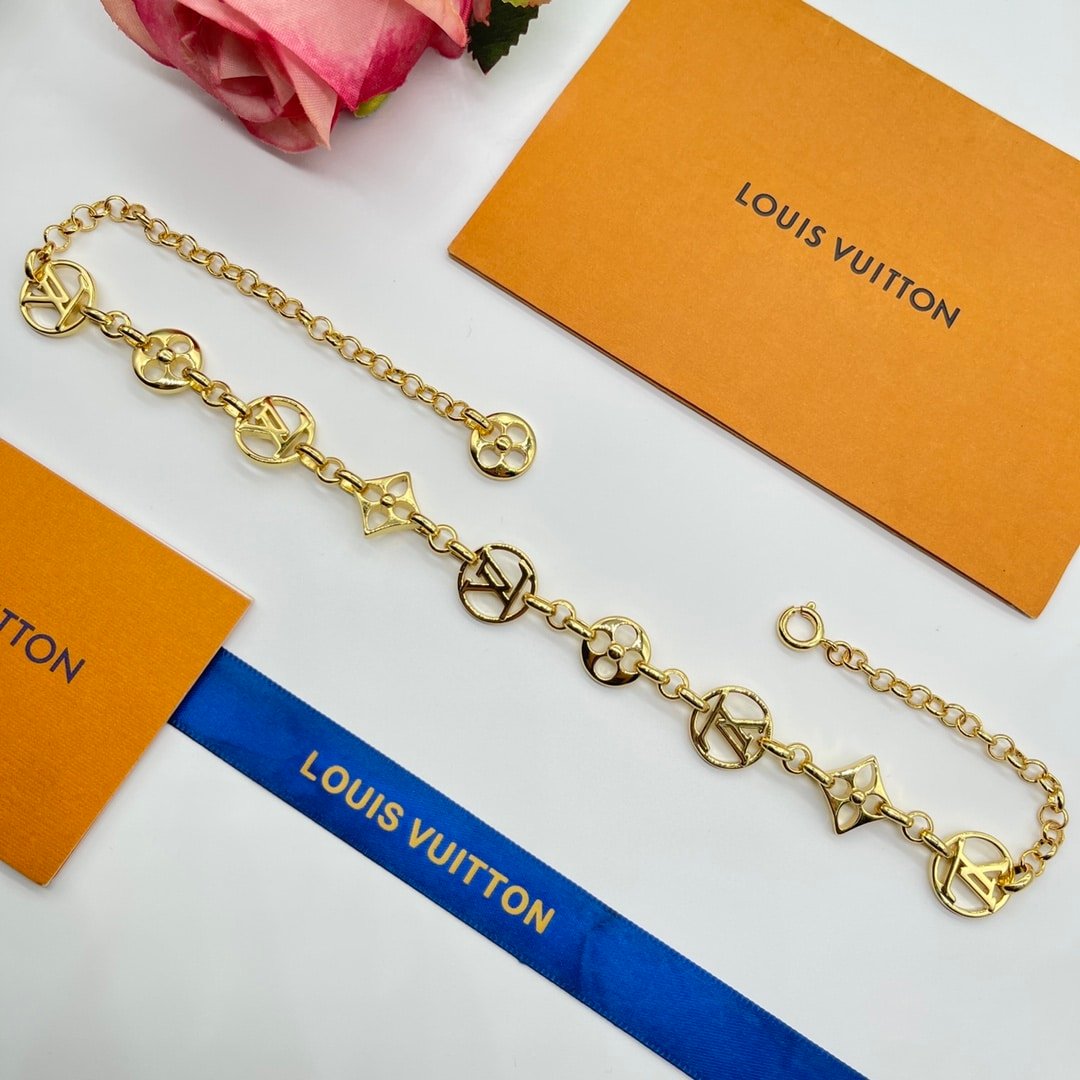 L0vis Vvtt0n Necklace