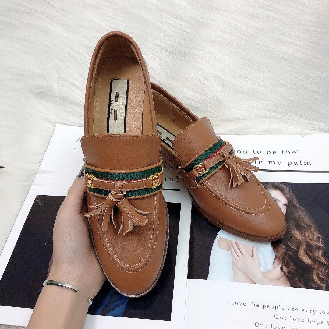 Gvc*1 Unisex Leather Interlocking G Brown 624316 1W610
