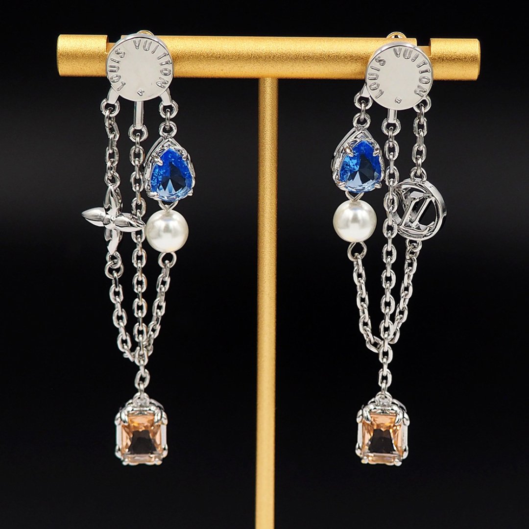 L0vis Vvtt0n Heirloom Pendant Earrings Silver M02889
