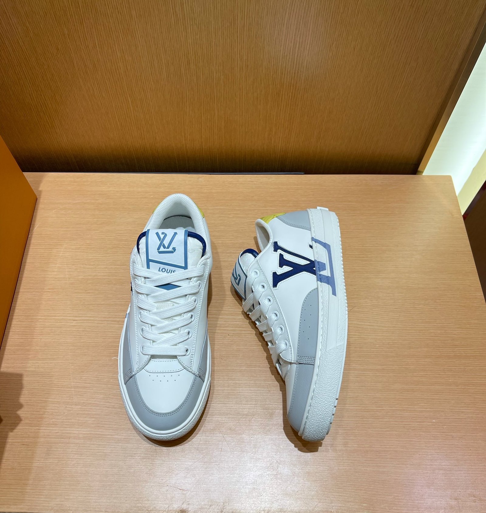 L0vis Vvtt0n Charlie Sneaker 1A9Jlt