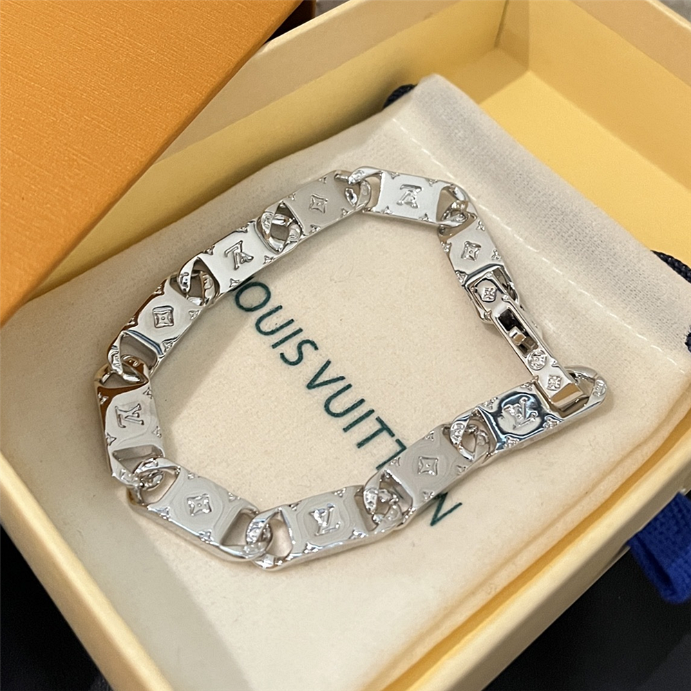 L0vis Vvtt0n Monogram Tied Up Bracelet Silver M0921M