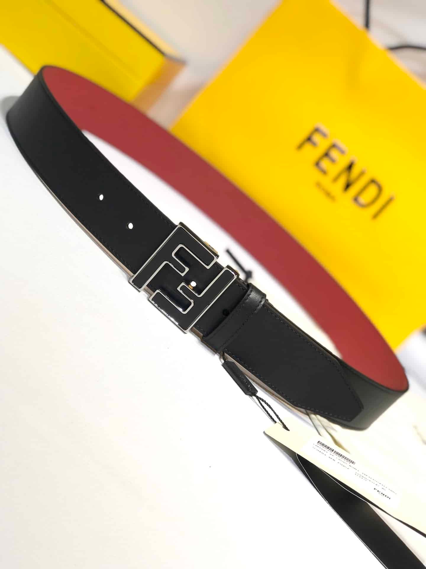 F**di Ff Leather Betl Black 40Mm