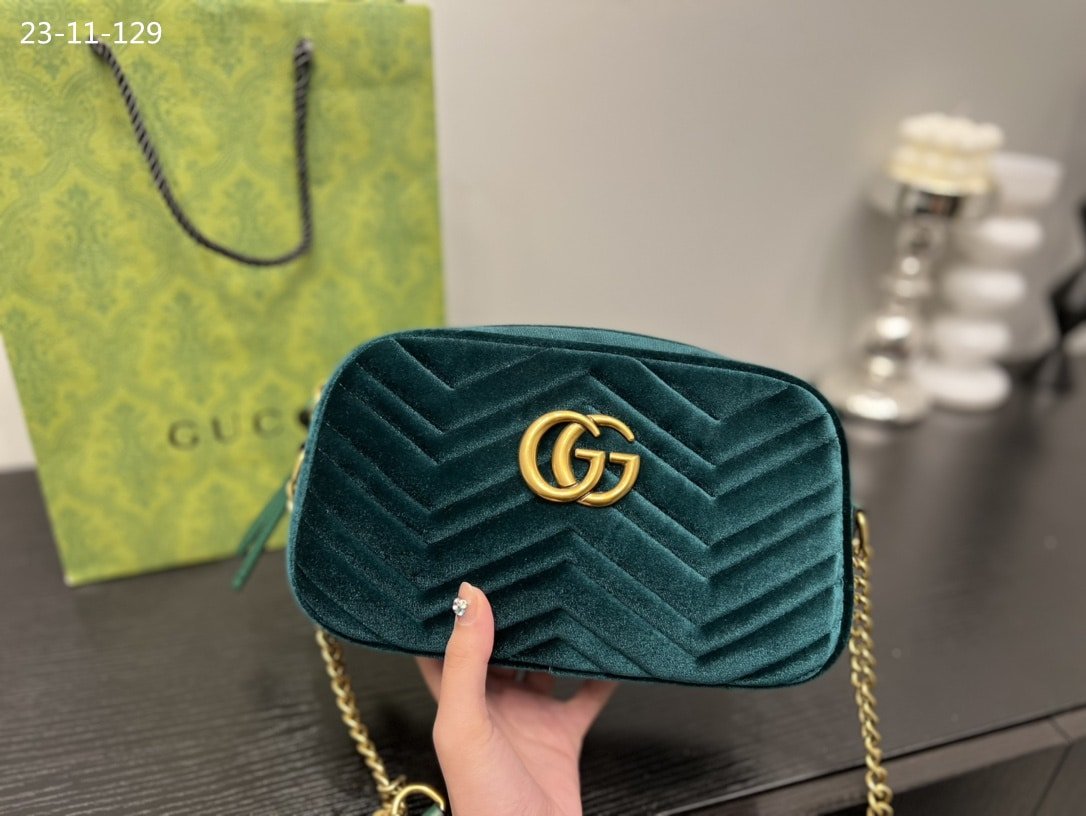 Gvc*1 Marmont Small Matelasse Shoulder Bag Green 22Cm
