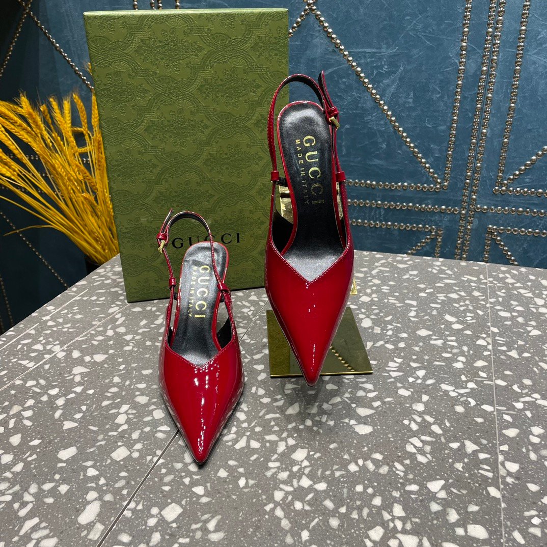 Gvc*1 Women’S Platform Pump Red