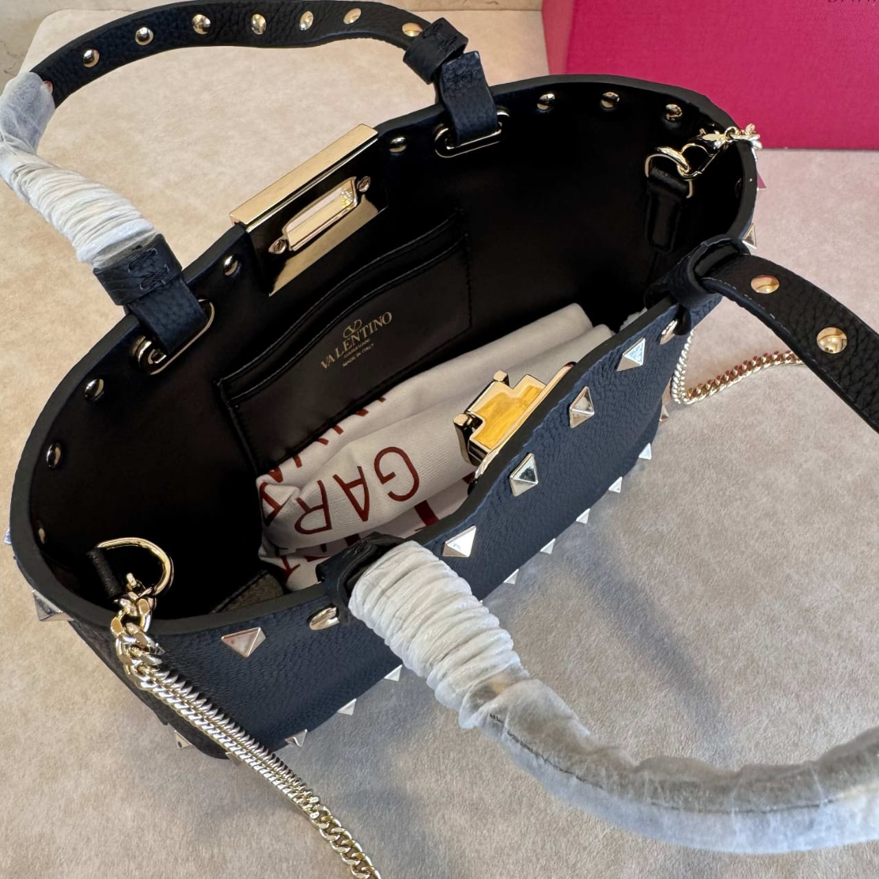 [S*per Vip 1:1] Va1e*ntin0 Garavani Mini Rockstud Tote Bag Black 23Cm 7W2P0AT0VSH0NO