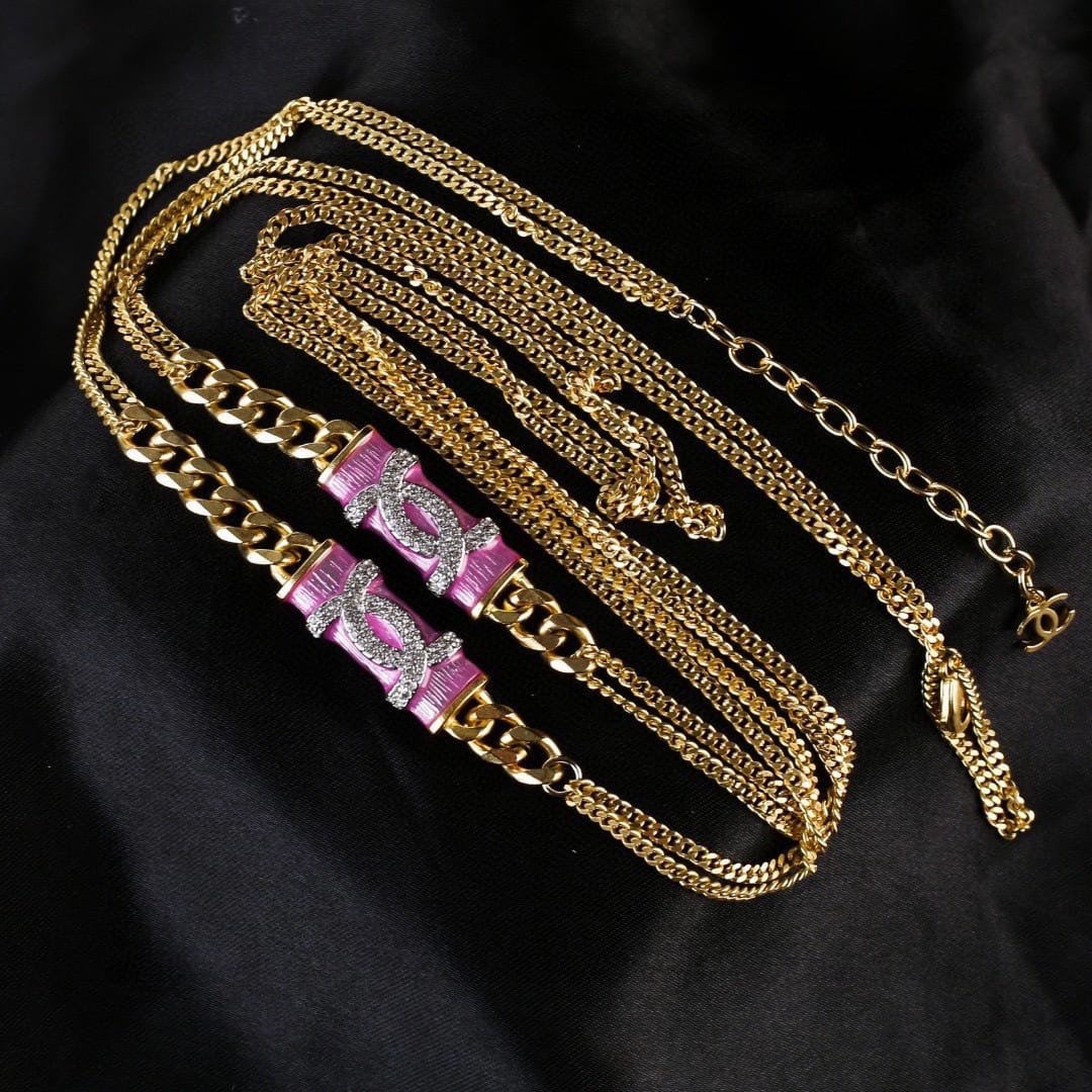 Ch**el CC Pendant Necklace With Gold Metal In Pink