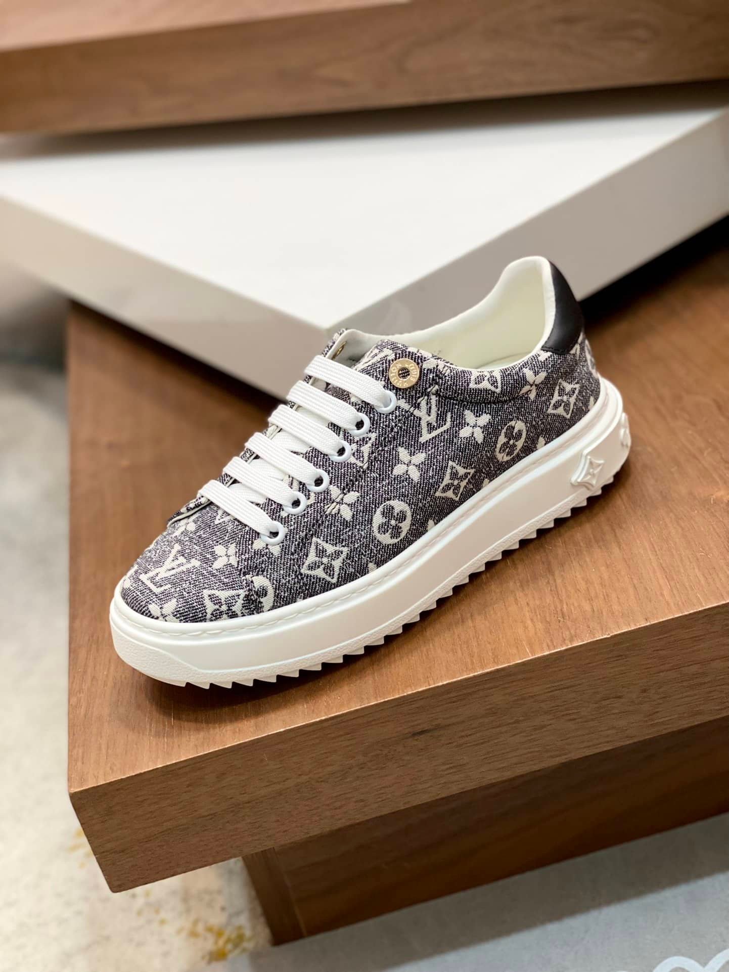 L0vis Vvtt0n Time Out Sneaker 1Aaw2S