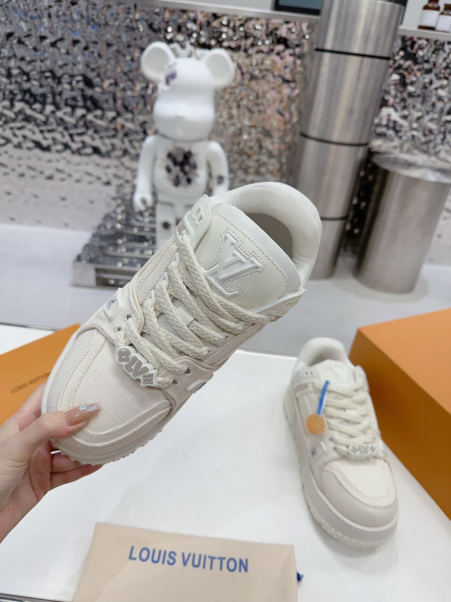 L0vis Vvtt0n Lv Trainer Maxi Sneaker White