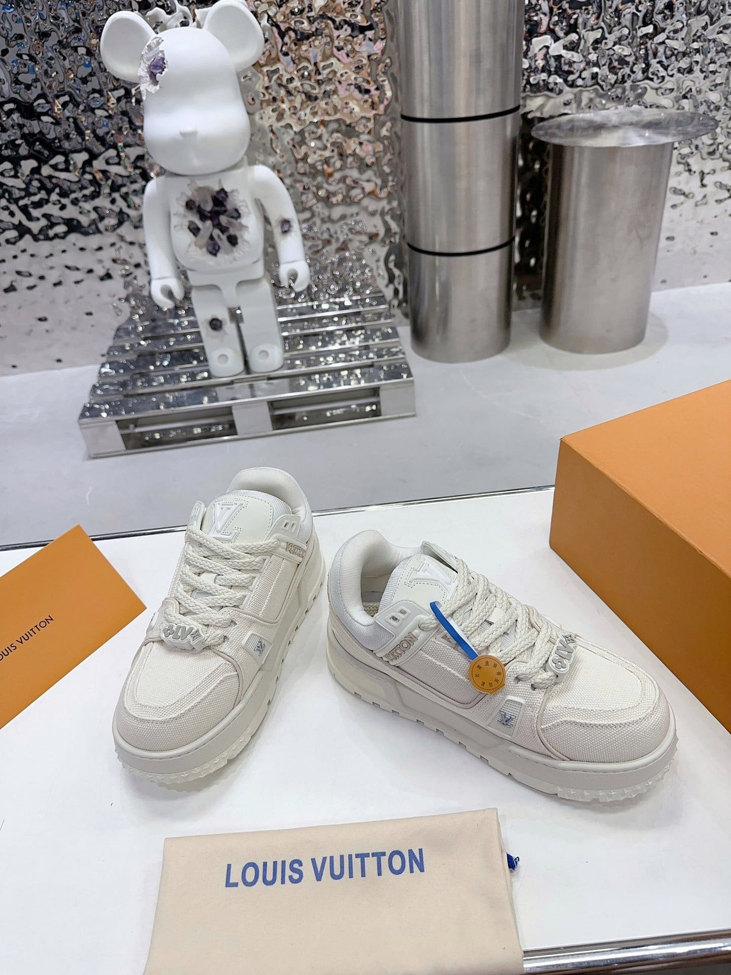 L0vis Vvtt0n Lv Trainer Maxi Sneaker White