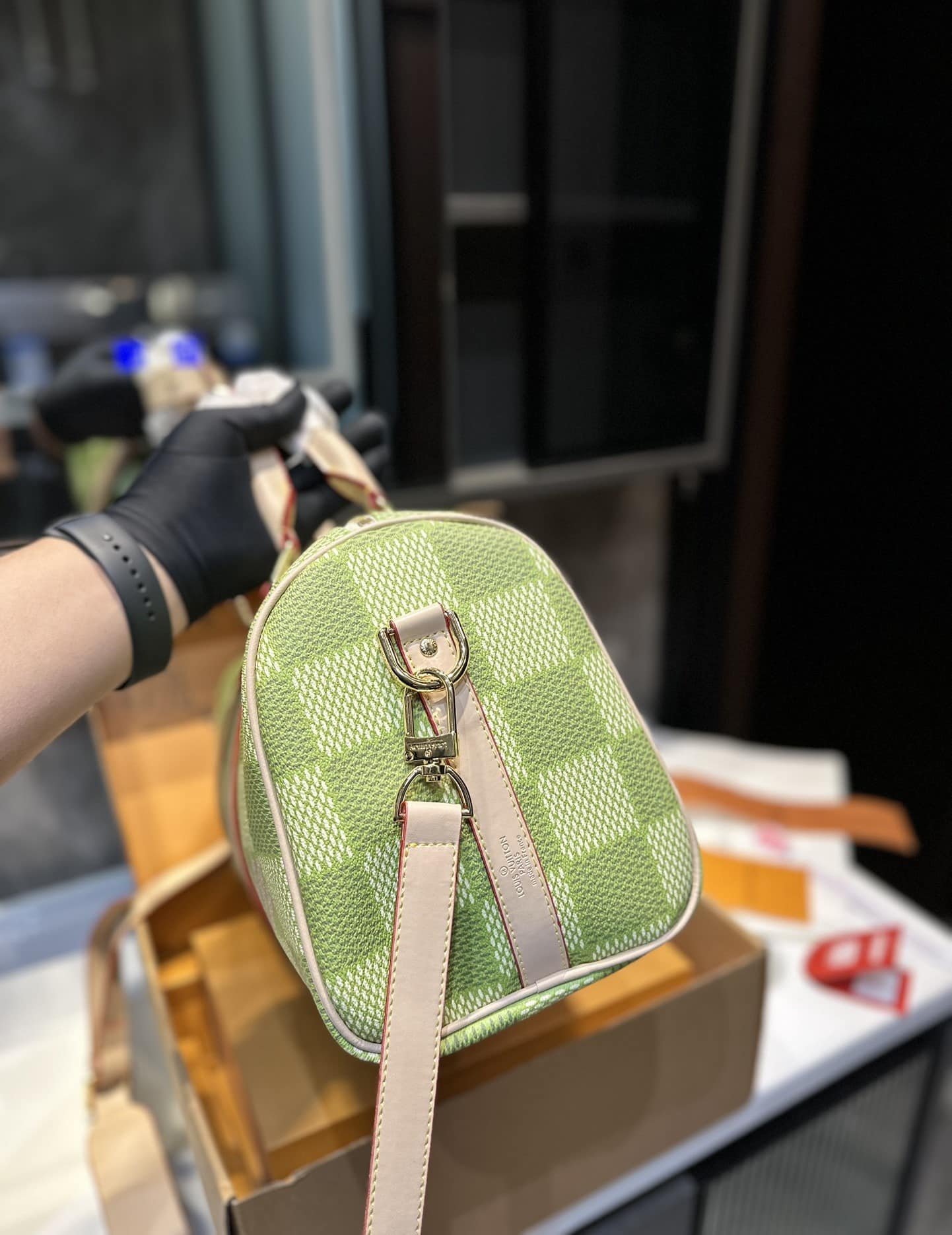 L0vis Vvtt0n Keepall Bandoulière Damier Canvas Green 35Cm N40671