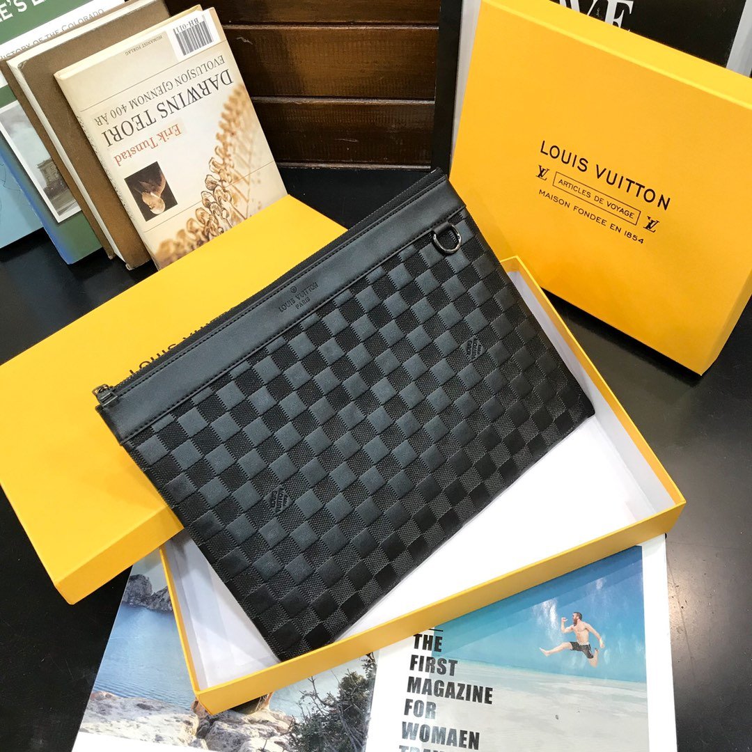 L0vis Vvtt0n Voyage Pochette Damier Infini Cowhide Leather Black 33Cm