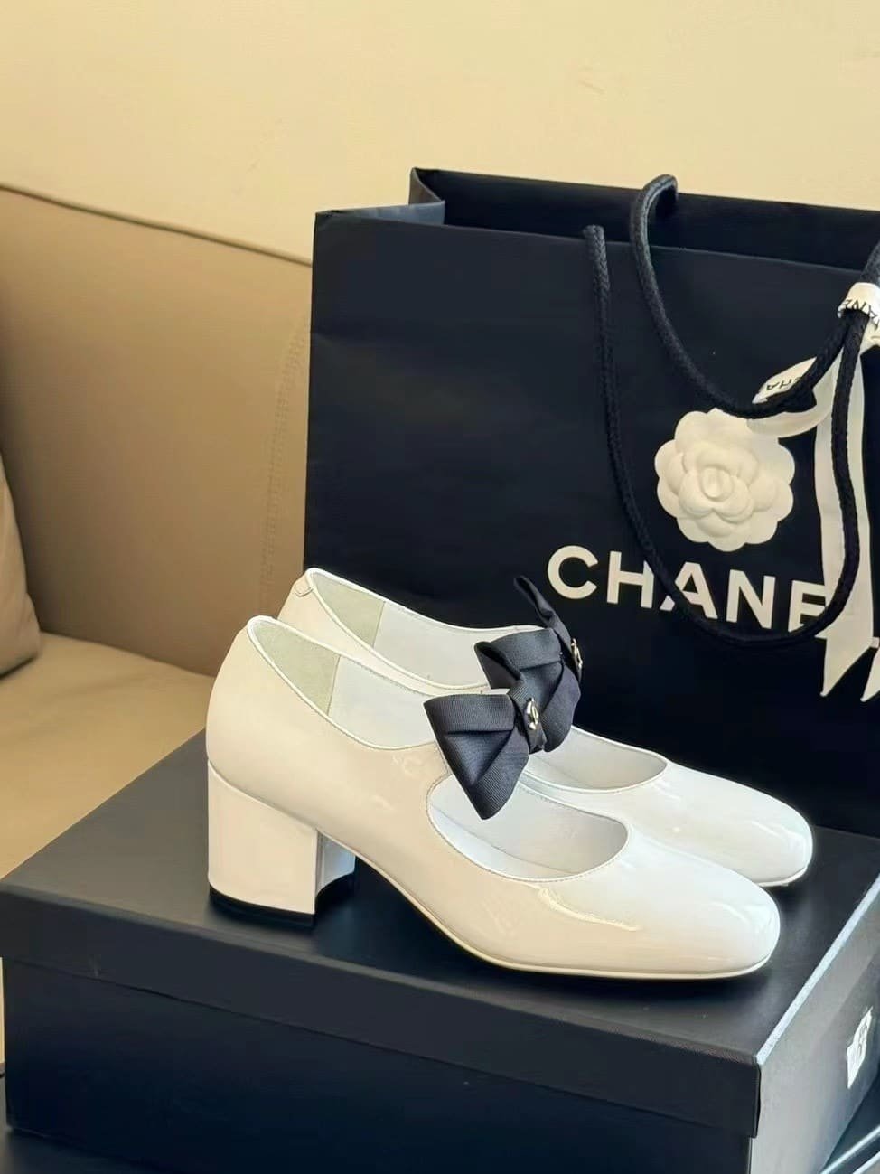Ch**el Mary Janes White And Black G45356 B15113 Nt688
