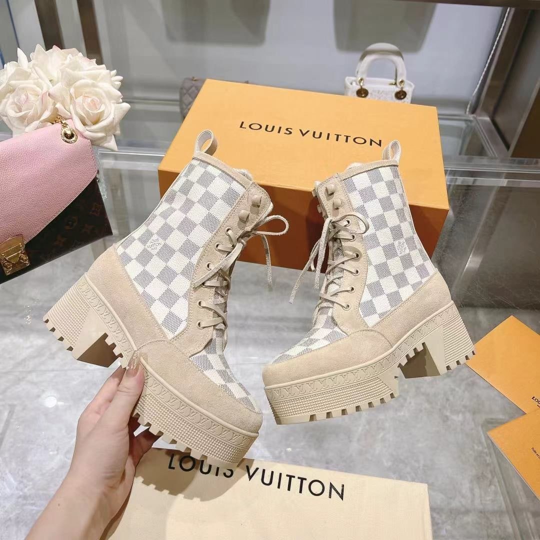 L0vis Vvtt0n Laureate Platform Desert Boot Damier Azure