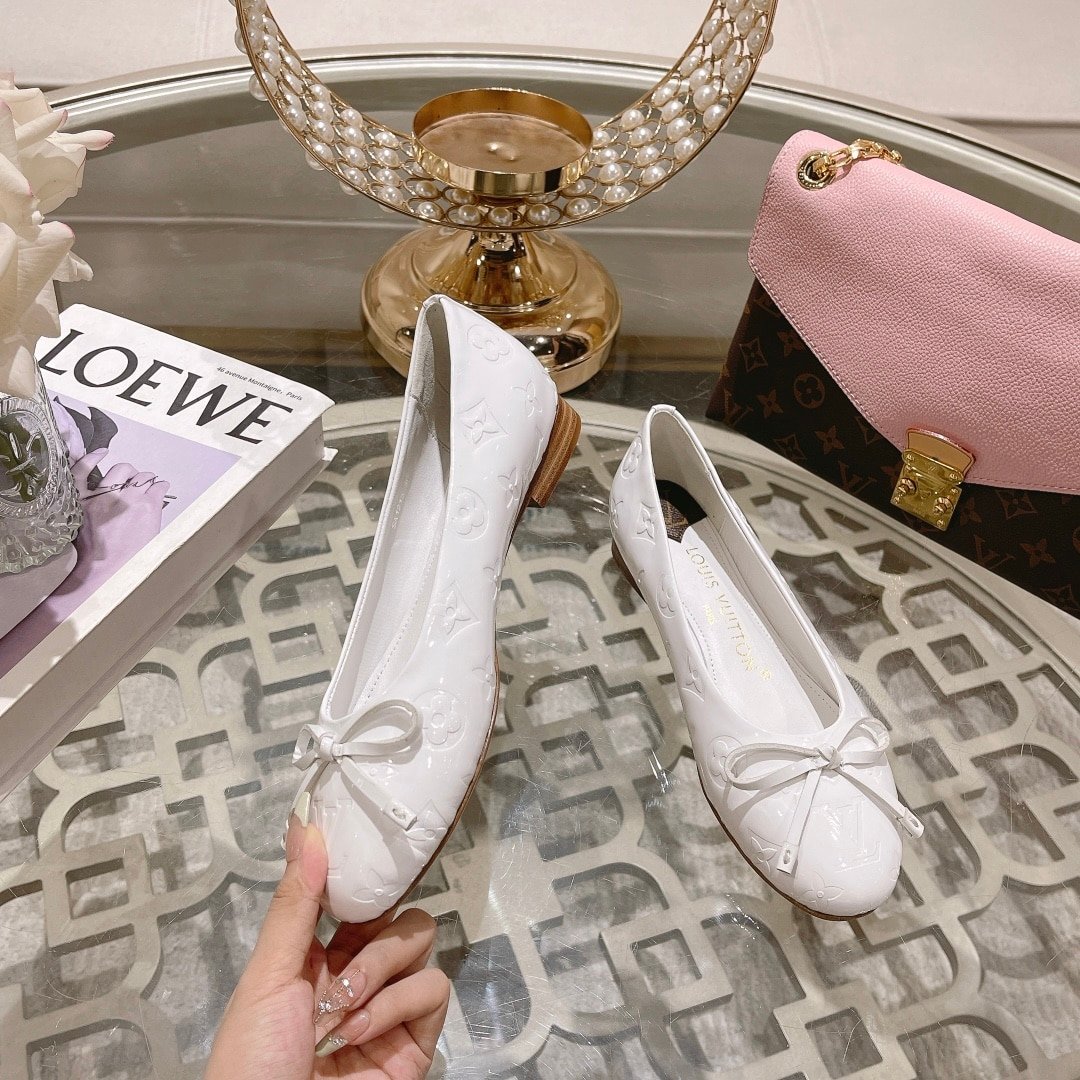 L0vis Vvtt0n Nina Flat Ballerina White