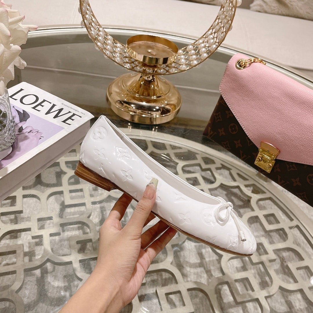 L0vis Vvtt0n Nina Flat Ballerina White