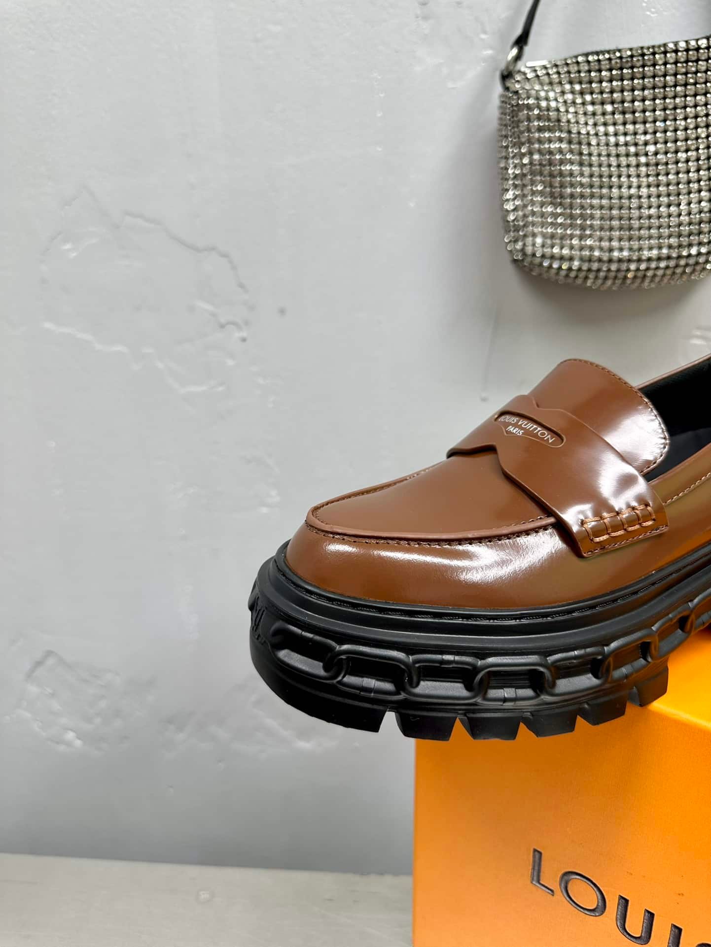 L0vis Vvtt0n Lv Record Loafer Brown