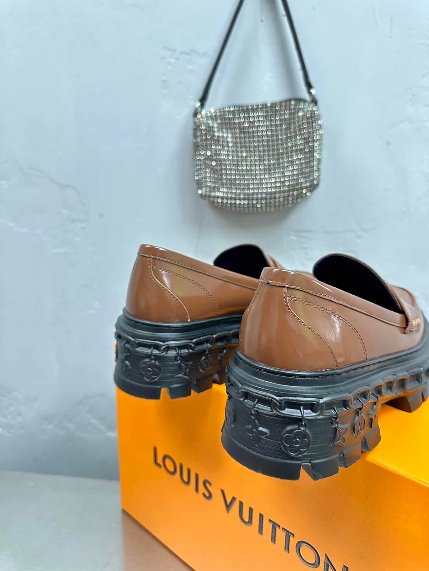 L0vis Vvtt0n Lv Record Loafer Brown