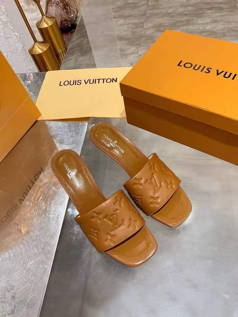 L0vis Vvtt0n Revival Mule Brown