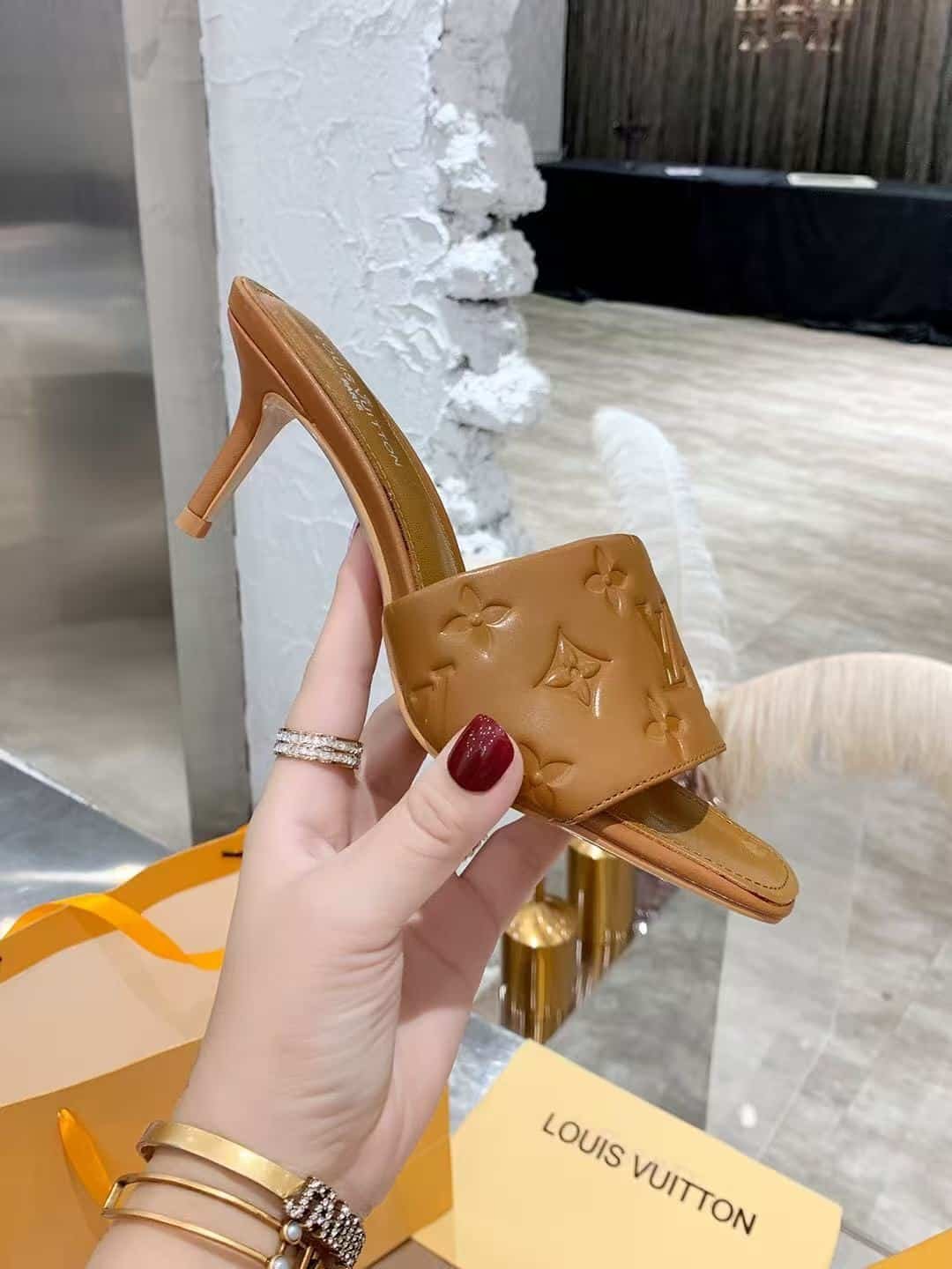 L0vis Vvtt0n Revival Mule Brown