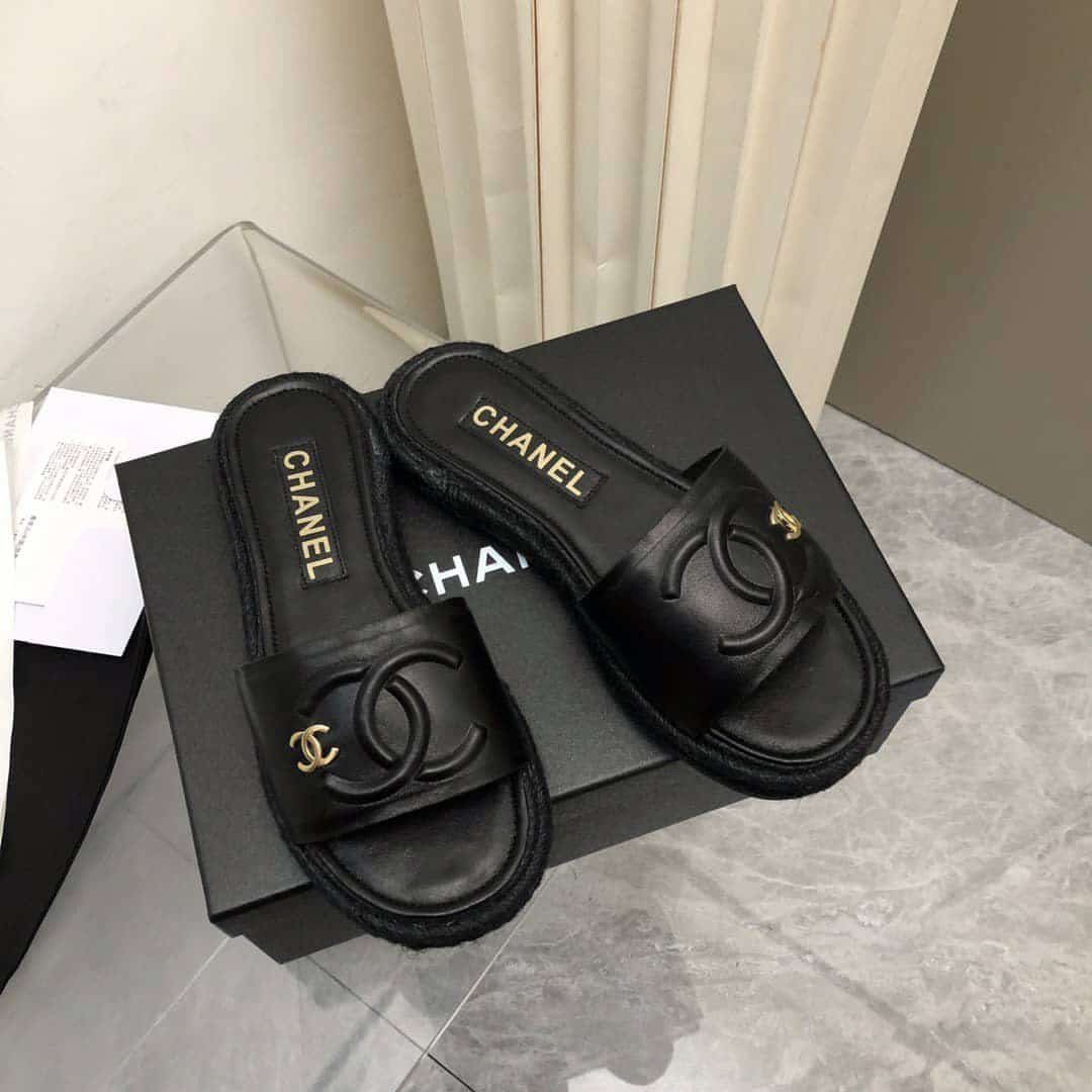 Ch**el Black Slide Cc Logo