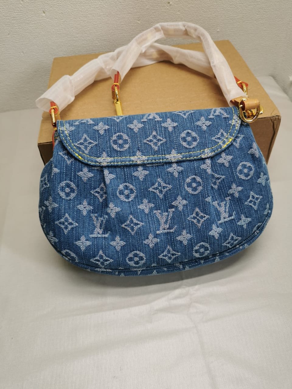 L0vis Vvtt0n Sunset Monogram Denim Blue 26Cm M46829