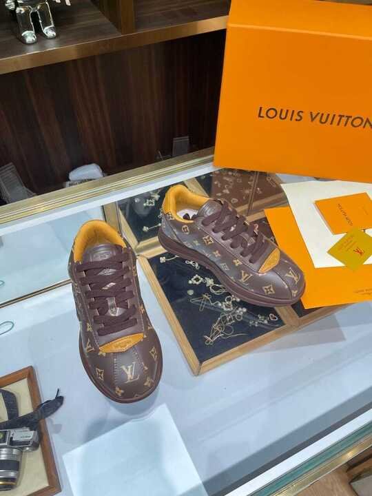 L0vis Vvtt0n Lv Buttersoft Sneaker Macassar 1Aikve