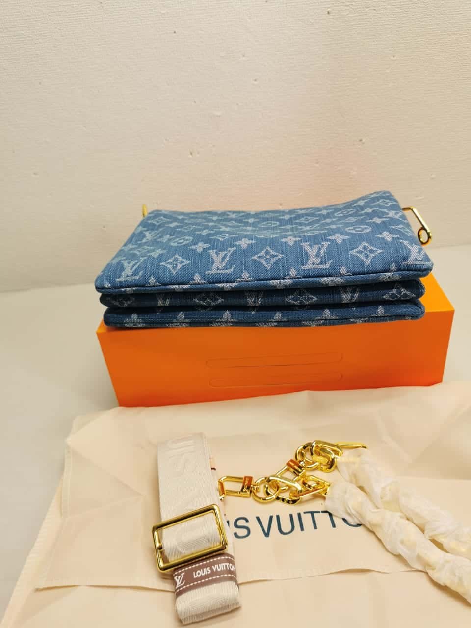 L0vis Vvtt0n Coussin PM Bag Denim Blue 26Cm M24564