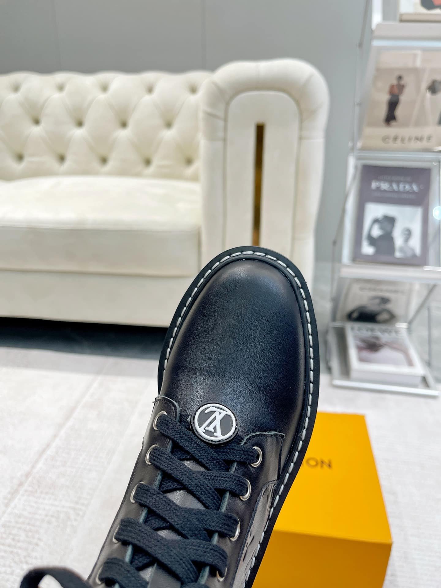 L0vis Vvtt0n Territory Flat Ranger Black 1Abuvn