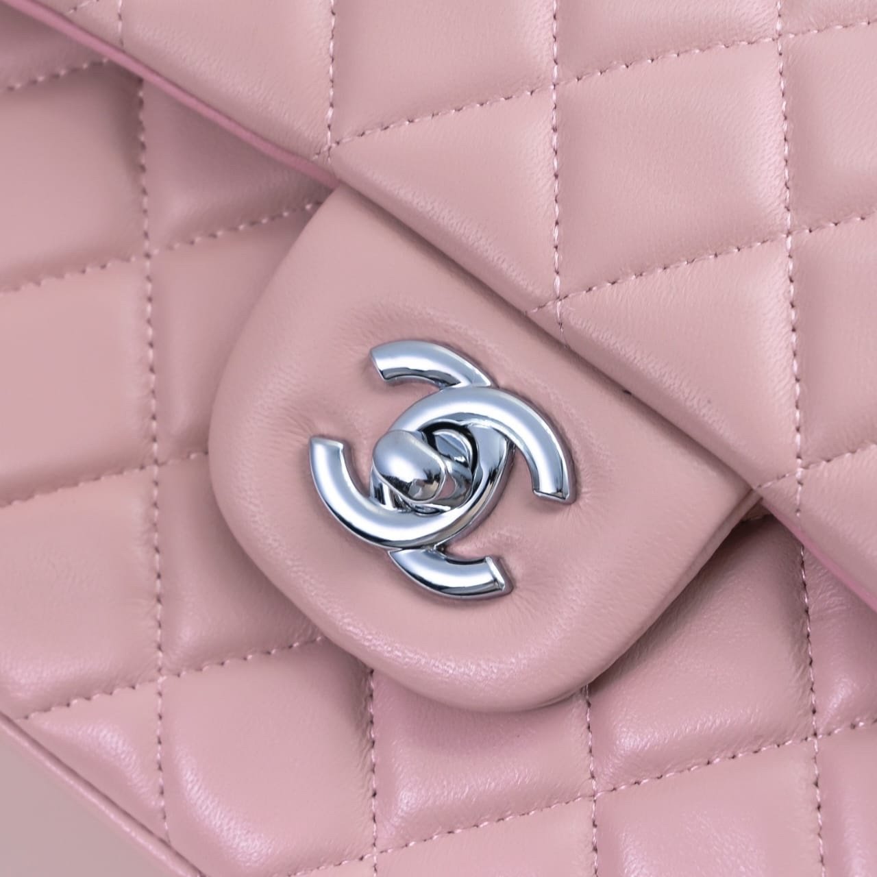 Ch**el Classic Double Flap Bag Silver Hardware Light Pink 25Cm